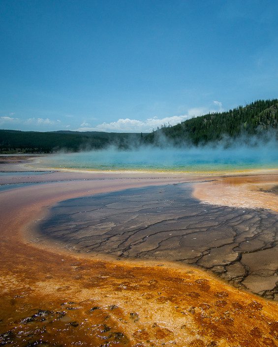 How to Explore Yellowstone in One Day