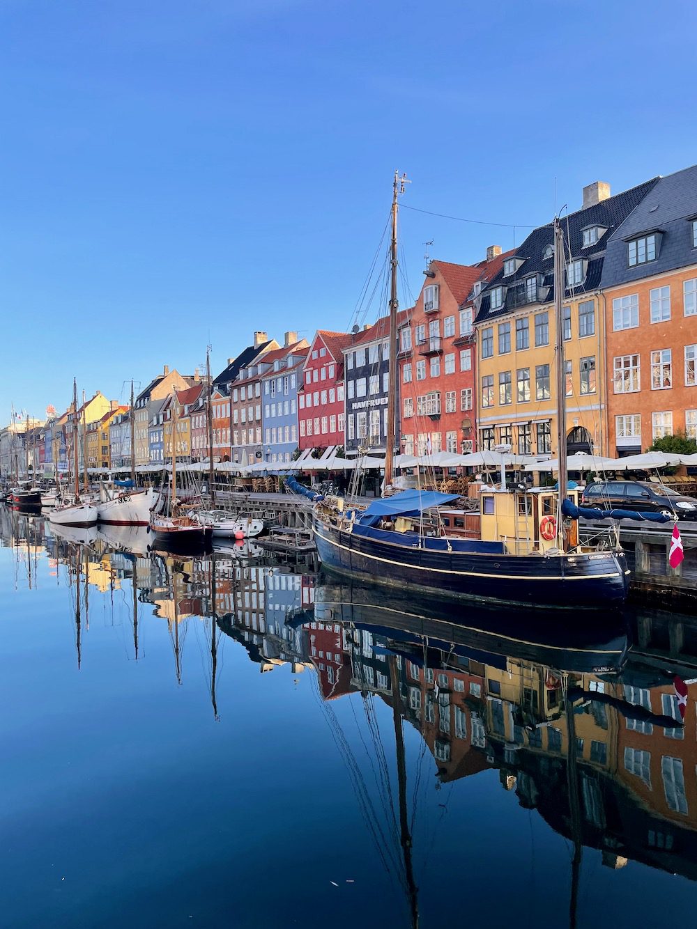 Nyhavn at sunrise